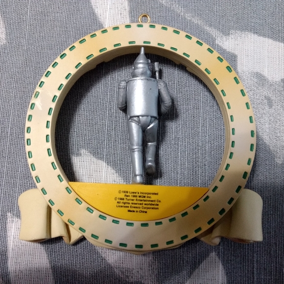 *Enesco Three Wizard of Oz Ornaments* - Picture 6 of 16